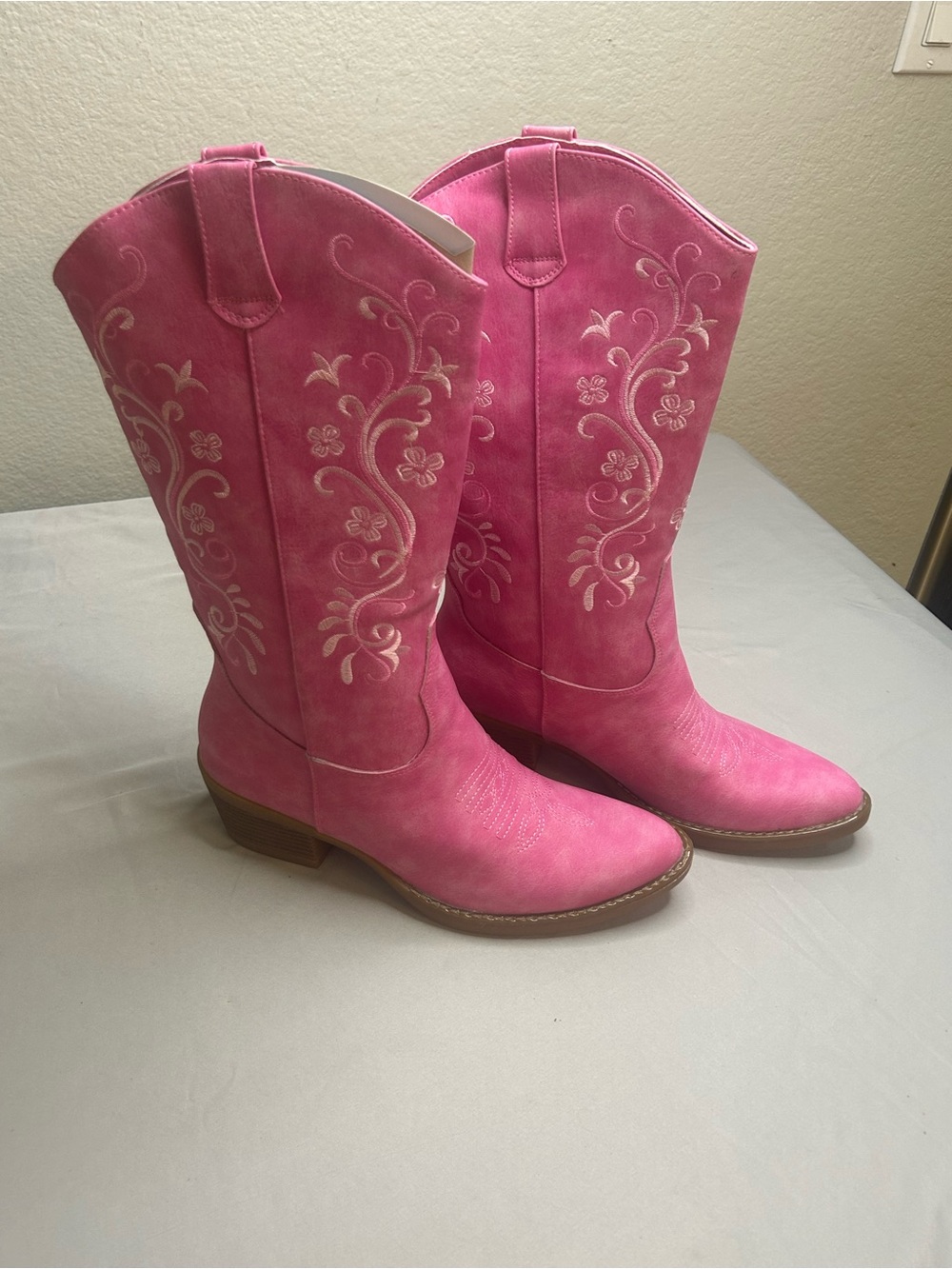 Vepose Bright Pink Tall Embroidered Cowboy Boots 2” Heel NWT